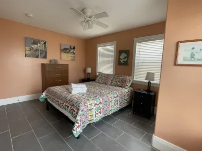 SERENDIPITY Pet Friendly, 3 Bed/3.5 Bath, Private Game Room, Hot Tub