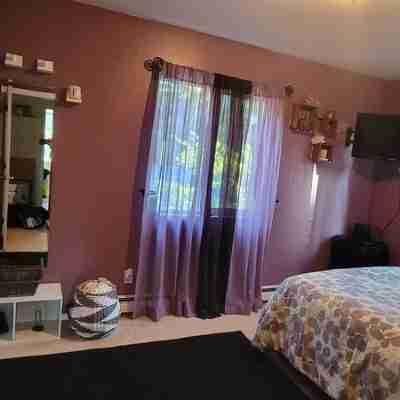 Secluded and beautiful Mendenhall Valley retreat just 2.8 miles from the glacier Rooms