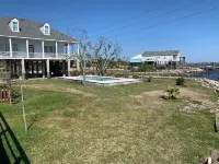 LAKE House with Private Heated Pool, Great for Family Gatherings. Best View!