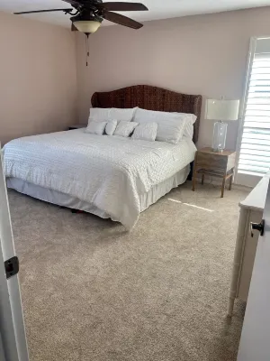 2BDRM Condo in Naples w/ Lake Views, Close to 5th Ave and Beaches