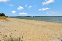“Paradise Found” - Walk to Private Beach & in-Ground Pool! Hotels in Southold