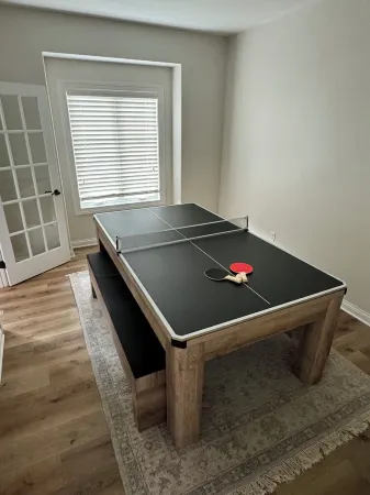 Spacious House + boat house on clear, sandy-bottom lake. Arcade + Billiards room