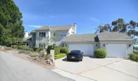 Serene Malibu Views above the clouds 5BR/4 Bath Hotels near Malibu Creek State Park