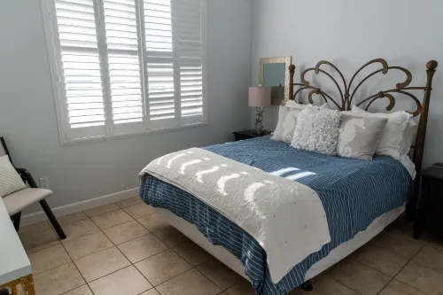 Five minute walk to Pismo Beach!