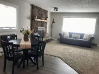 Cozy townhouse close to Hospital & Capital