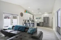 Fabulous 3/2 Home in Ft Lauderdale suburb.