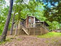 Cozy Cabin in the hills of Kentucky Lake. Family getaway or relaxing escape! - Wifi