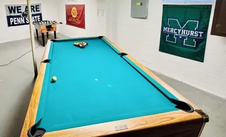 Adorable Gem House in the Gem City!