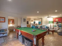 "Summer Salt Sunshine + Pets & HEATED POOL 150m to the beach! Hotels in Sunshine Beach