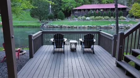 Riverfront Cabin w/ Porch & Firepit - Peaceful Retreat Near Murphy, NC.