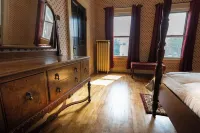 The Yellow Rose Historic Home Hotels in Pike County