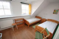 Komf. Apartment, 5 pers., 3 bedrooms, 2 bathrooms, near Sankt Peter-O. , right on the dike