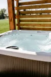 Sky Ridge-The Dawn/ Brand New Cabin in Amish Country w/Hot tub