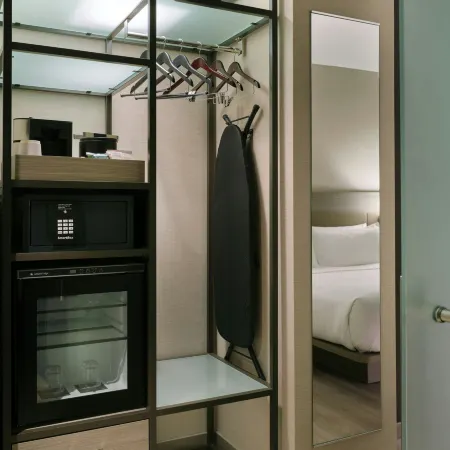 AC Hotel Seattle Downtown Отели рядом с достопримечательностью «Театр «ВаМу»»