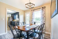 NEW! Fully stocked luxury home 5 min to I-65/I-72.