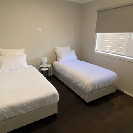 Modern waterfront luxury escape near Shepparton