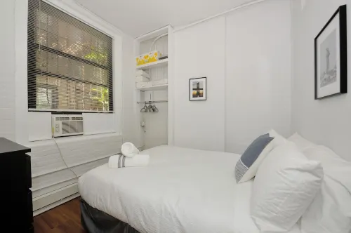 Private and Cozy  3 Bedroom in the heart of Manhattan.