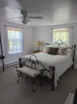 Historic Aldie Farmhouse near Middleburg and Wine Country
