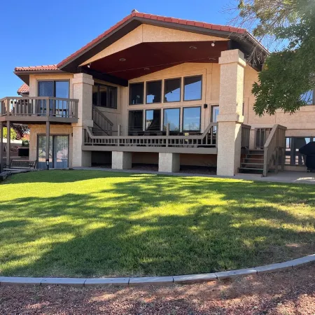 Rimview Lake Powell Home-Stunning views and a spacious family friendly home!
