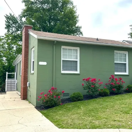 Block to Beach! Fossil Hunting, Hot Tub, Coffee Bar, Screened Deck, 1hr to DC