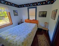 Unique Large House on 40 Acres, Great Views, Bass Pond, and Trails. Pets OK! Hotels in Chassell Township