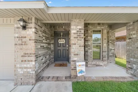 30 Minutes to Beaches and Entertainment