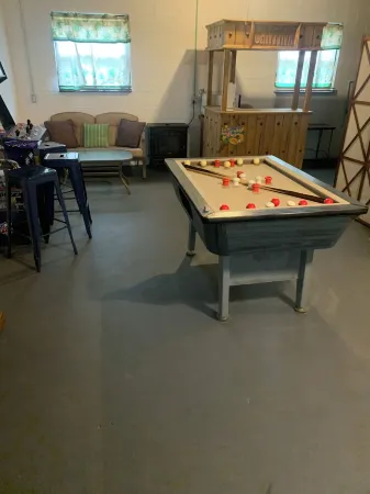 Newly Remodeled House Minutes Away from Downtown, Golf Courses + Big Back Yard