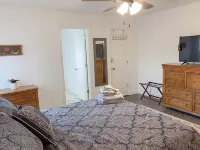 Pinehurst FORE-Bedroom Ranch with Golf Garage & Fenced Large Yard