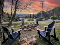 Stunning Views w/Firepit, 2/1 Cottage, Creek, Starlink, Ada + Pet Friendly