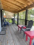 Quaint 2 Bedroom Cabin Located in the Heart of the Black Hills with Garage