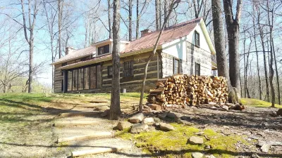 Restored Double Log Cabin on 400 Mountain Acres 폰테인 리서치 파크 주변 호텔