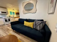 Enchanting Creekside Retreat: Your Downtown Oasis Hotels in Hopland