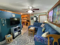 Unique stay in the Hammock filled with local art