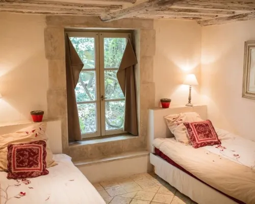 Mas Dagan, vacation apartments in Saint Remy to dream away on a romantic estate Hotels in Noves