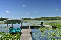 Lakefront Cabin w Screened Deck! Pontoon Rental! 2 Kayaks / Fishing Row Boat!
