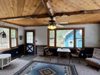 Charming ADK Retreat Walking Distance to Town and River ウェッブのホテル