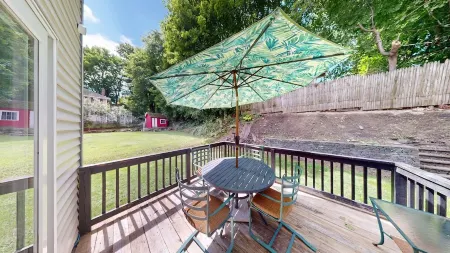 Spacious 4-bedroom house in charming Worcester with AC, WiFi