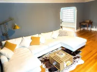 Hidden space next to everything Hotels in Cleveland Heights