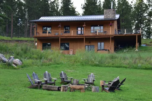 Beautiful home, amazing views, 40 acres, French Creek meandering through valley