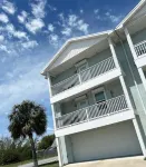 The Sea Pony Gulf Views, King Suites & Walk to Beach in Mexico Beach Florida - 4-Star