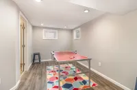 3 Miles from the ARK! 3 bedroom Home in Williamstown with Game Room!