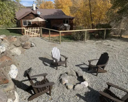 Get away from it all Hotels in Custer County
