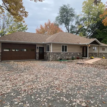 Rusty’s Getaway is a rustic/modern handicap accessible, family friendly space.