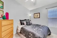 Gorgeous family home five minutes from State Farm Stadium! 블레스드 새크라멘트 카톨릭 처치 주변 호텔