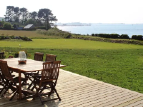 La Maison de l'Aber, at the edge of Aber Wrach, sea view Hoteles en Landéda
