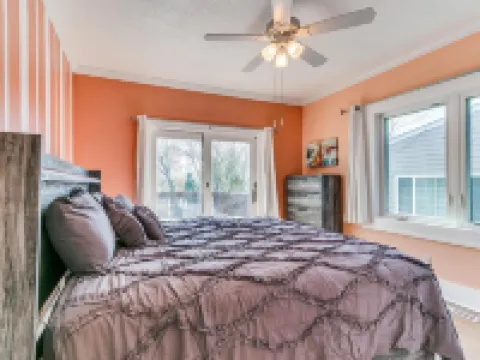 Spacious Valley Junction Retreat
