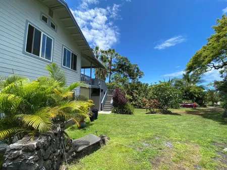 Spacious Kealakekua Bay Home with 4-bedroom bay home:  Enjoy Quiet rejuvenation