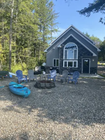 Maine Lakeside Retreat