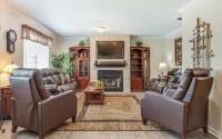 Quiet, cozy and comfortable 3BR home on cul-de-sac close to downtown Boerne, TX