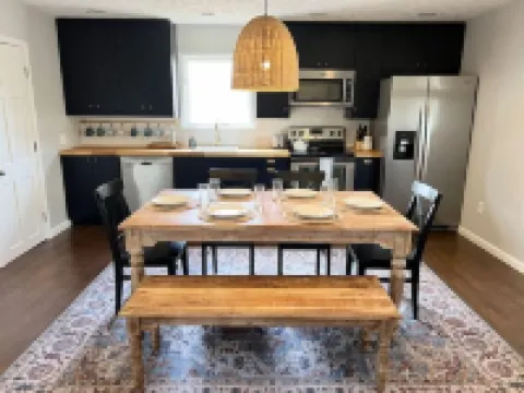 Pet Friendly Cottage Located Between the Ark & Creation Museum